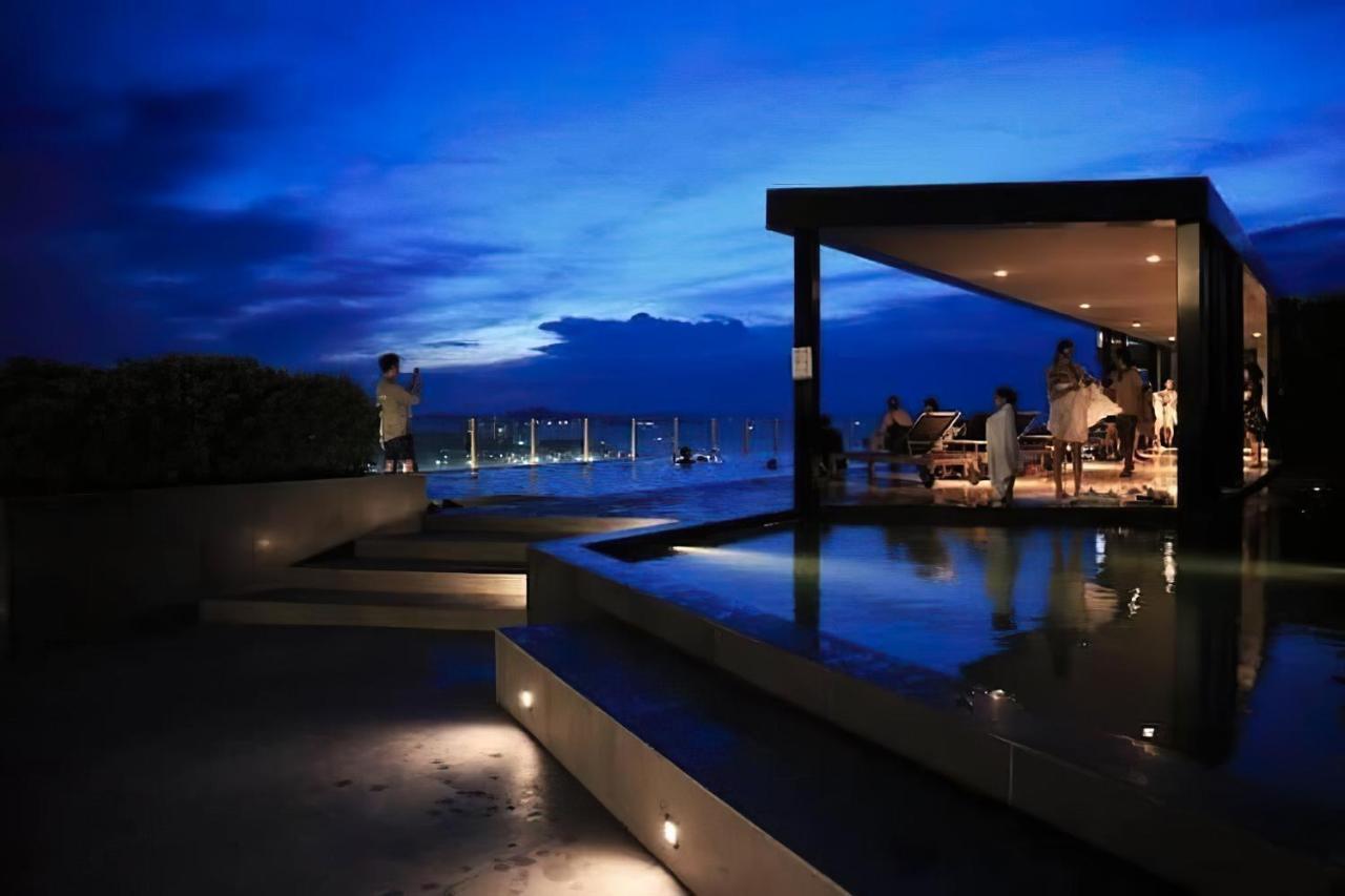 2 Bed Room, Large Living Room @ Central Pattaya Luaran gambar