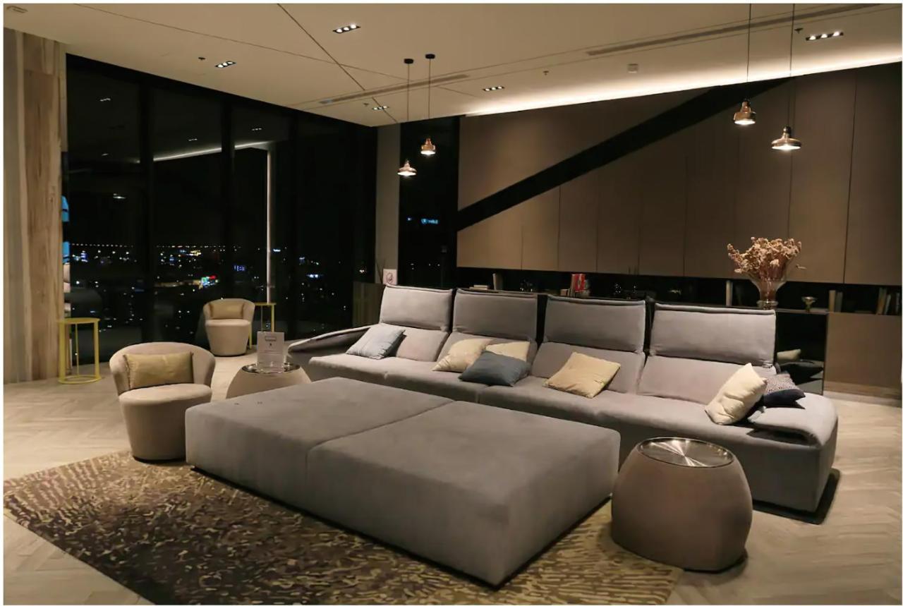 2 Bed Room, Large Living Room @ Central Pattaya Luaran gambar