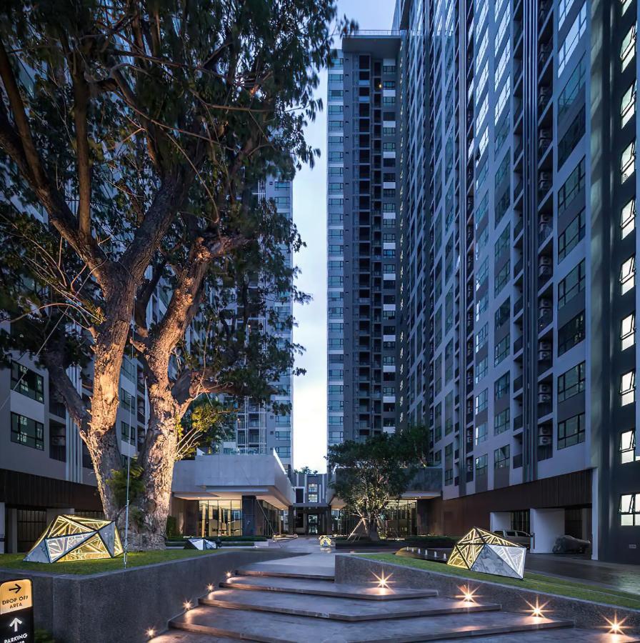2 Bed Room, Large Living Room @ Central Pattaya Luaran gambar