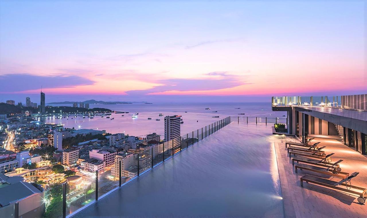2 Bed Room, Large Living Room @ Central Pattaya Luaran gambar