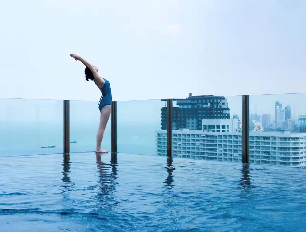 2 Bed Room, Large Living Room @ Central Pattaya Luaran gambar