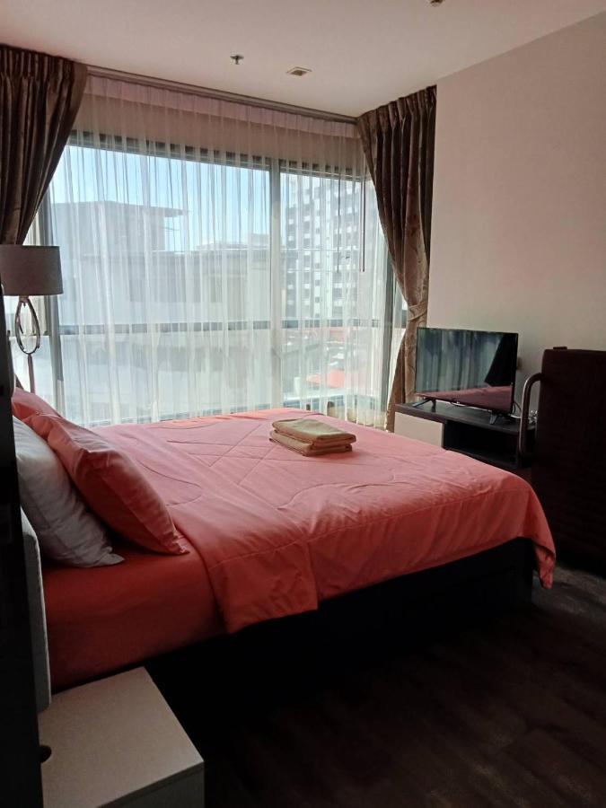 2 Bed Room, Large Living Room @ Central Pattaya Luaran gambar
