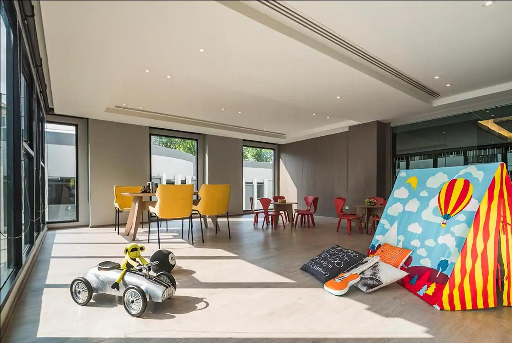 2 Bed Room, Large Living Room @ Central Pattaya Luaran gambar